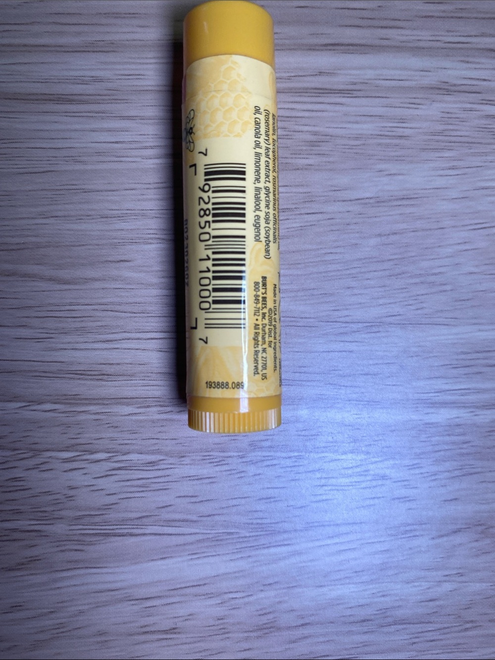 Burt's Bees Yellow Beeswax Lip Balm Tube - Picture 4 of 4